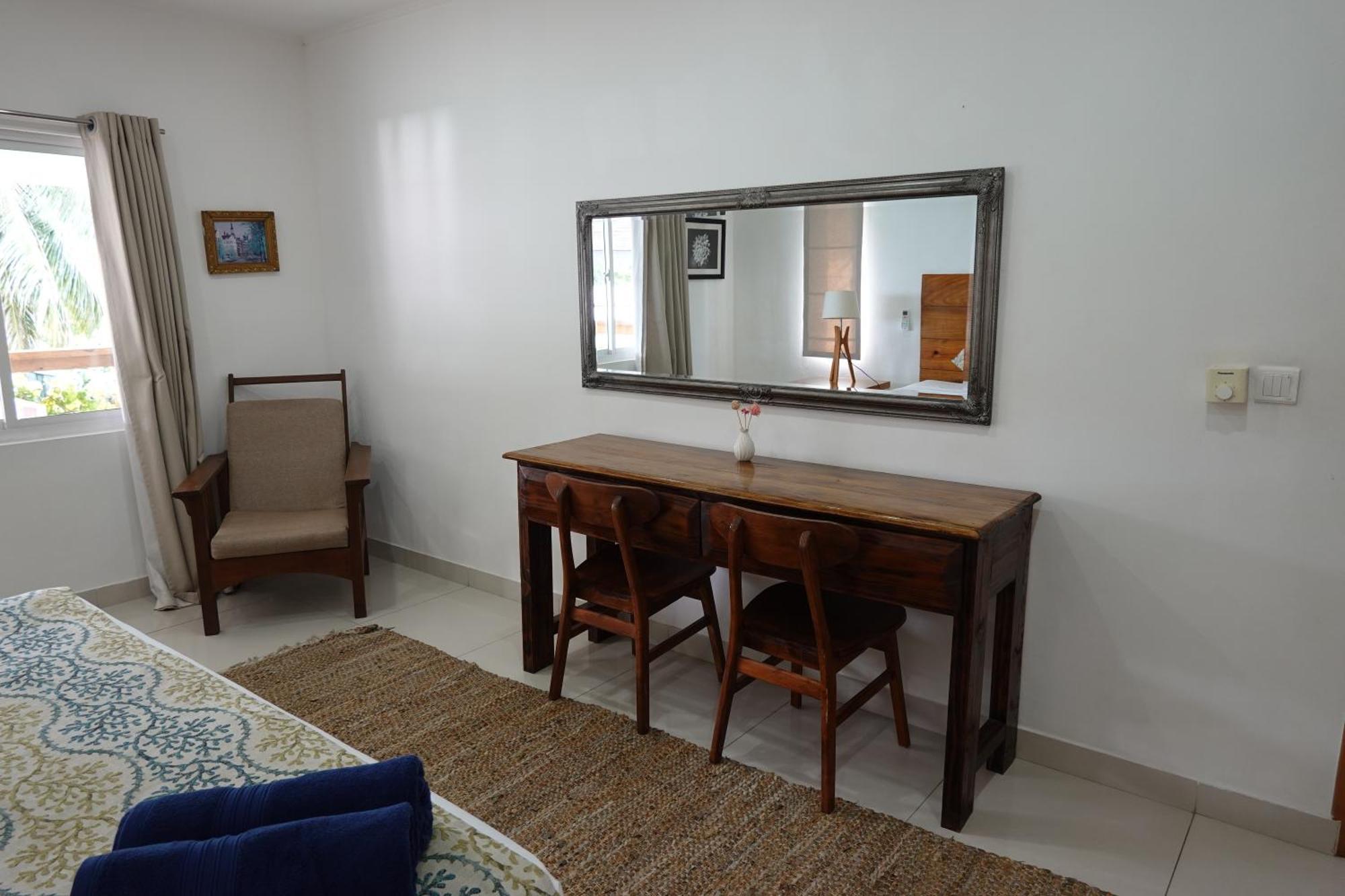 Castaway Lodge Pointe Au Sel Room photo